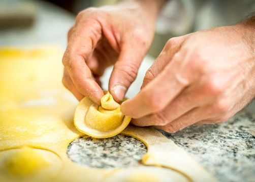 BIO HOTEL Aqua Bad Cortina: handgemachte Ravioli - Aqua Bad Cortina, Sankt Vigil in Enneberg, Dolomiten, Trentino-Südtirol, Italien