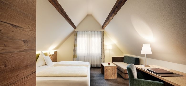 Hotel Kronelamm im Schwarzwald: Doppelzimmer Marktbrunnen im Gästehaus (Nebengebäude) image #2