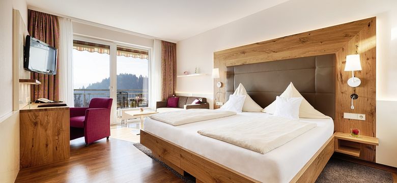 Hotel Kronelamm im Schwarzwald: Doppelzimmer Poolblick im Haupthaus image #1