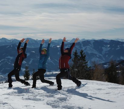 die HOCHKÖNIGIN Mountain Resort: Mit Schneeschuhen & Yoga fit durch den Winter mit Rita Zwettler