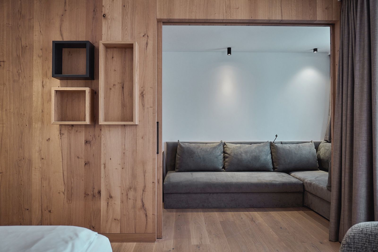 Zimmer im Hotel die HOCHKÖNIGIN mit Blick auf das Sofa