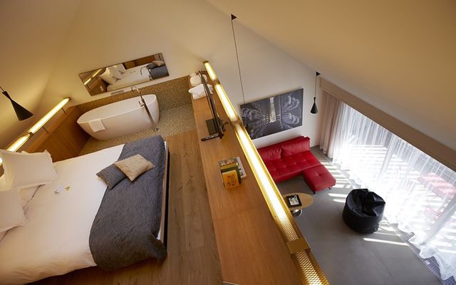 Modern rooms and suites in Zurich - B2 Hotel