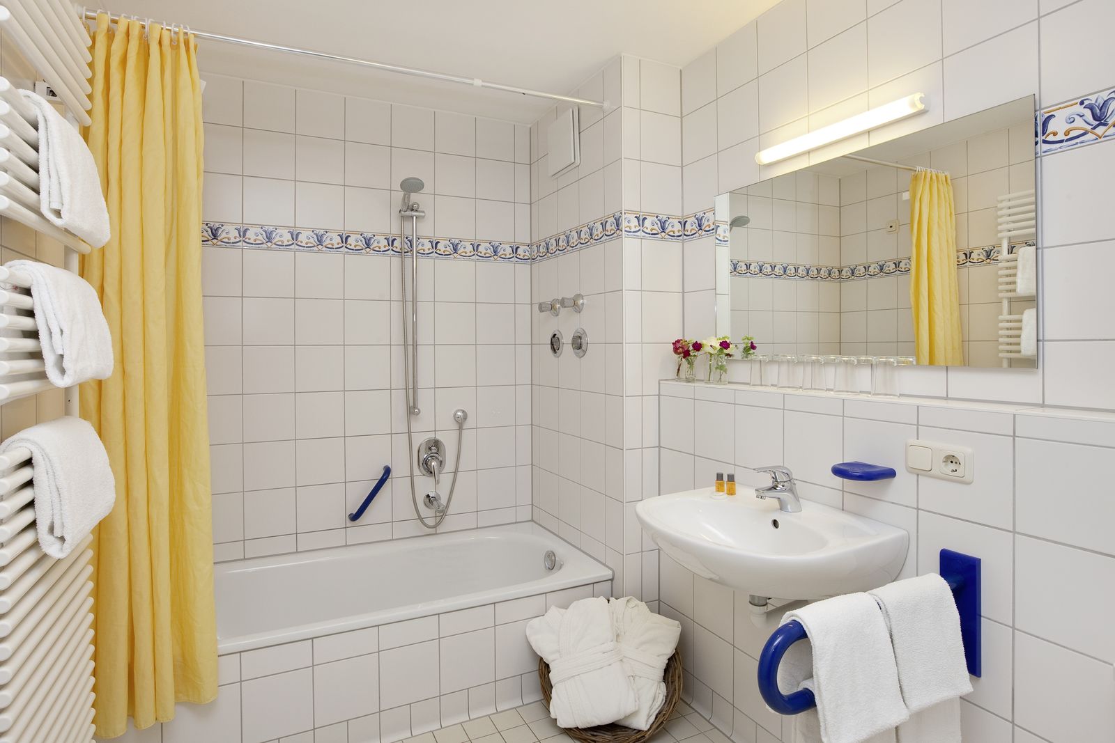 Admiral & Alpsee & Stieglitz image 2 - Hartungs Hoteldorf