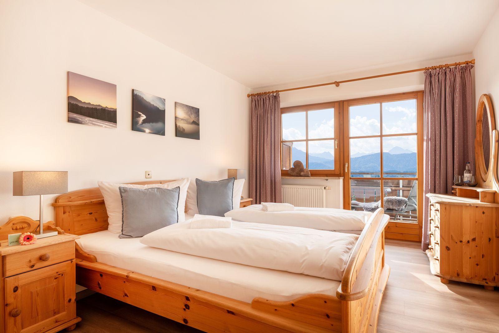 Hopfensee & Schwansee image 3 - Hartungs Hoteldorf