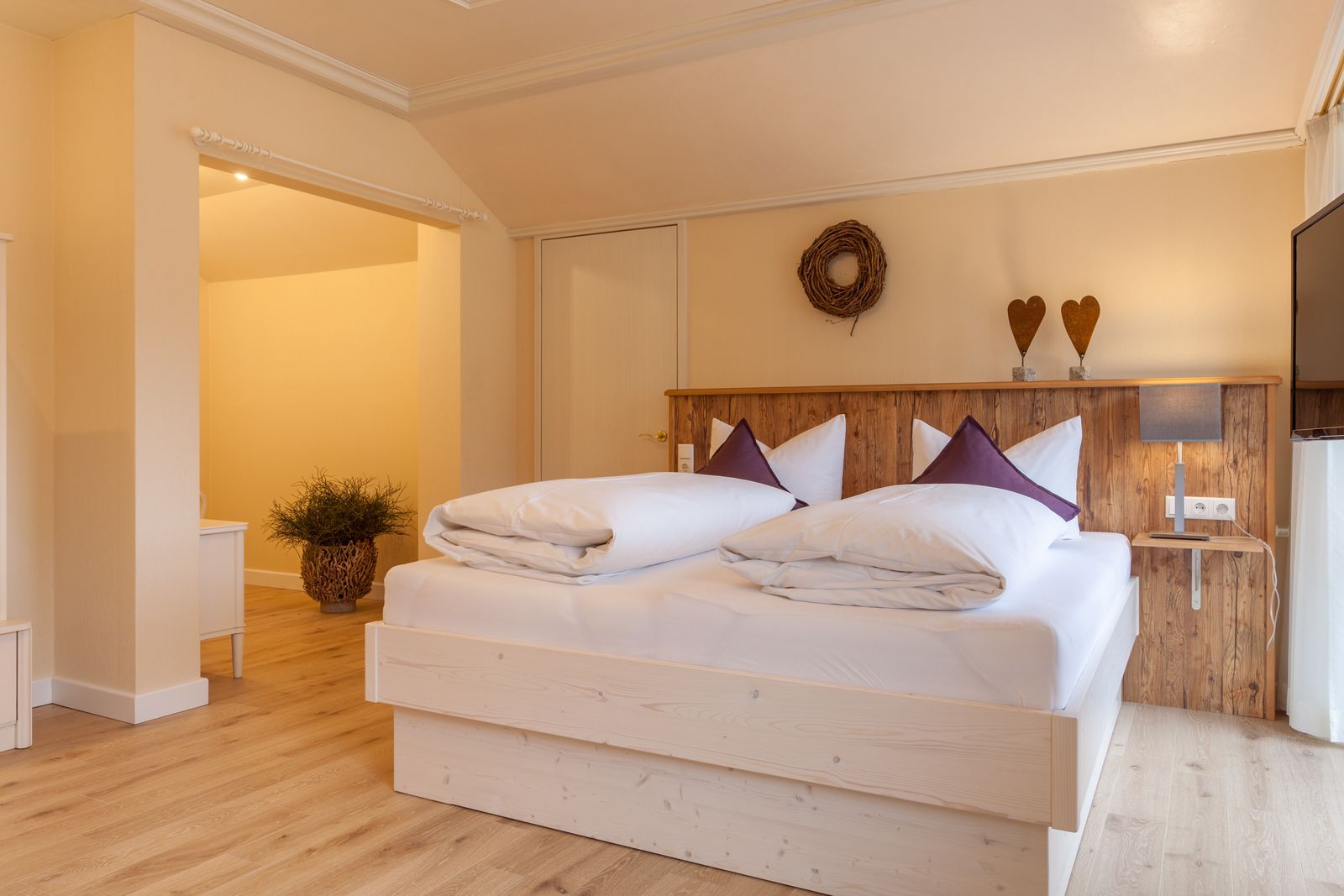 Doppelzimmer Seeblick image 5 - Hartungs Hoteldorf