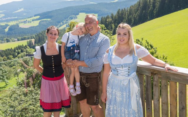 Viele Möglichkeiten, die Natur zu genießen (c) Familienhotel Berger/Niki Pommer