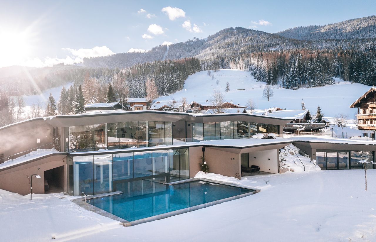 Heaven Spa Infinity Pool im Winter