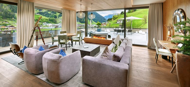 DAS EDELWEISS Salzburg Mountain Resort: Top suite "Edelweiss" image #3