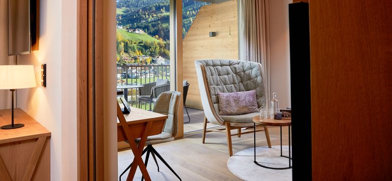 DAS EDELWEISS Salzburg Mountain Resort: Top Suite Deluxe image #2