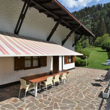 Außen Winter 1, Villa Lucia, Pellizzano, Trentino, Trentino-Südtirol, Italien