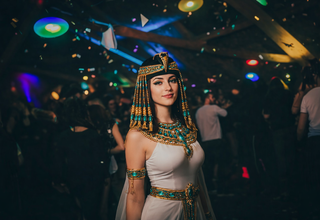 ASTERIX MEETS CLEOPATRA - Burg Hotel 