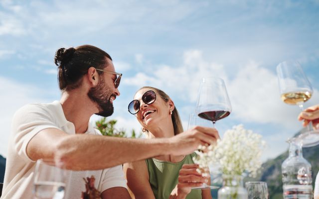 Angebot: JUNGWINZERTREFFEN - Burg Hotel 