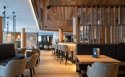 Alpine Nature Hotel Stoll - Wellness hotel - Bar