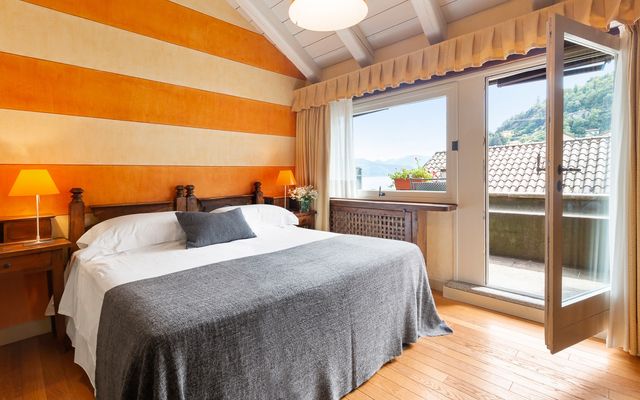 Kétágyas szoba erkéllyel és tóra néző kilátással image 1 - Hotel Pironi | Canobbio | Lago Maggiore | Italien