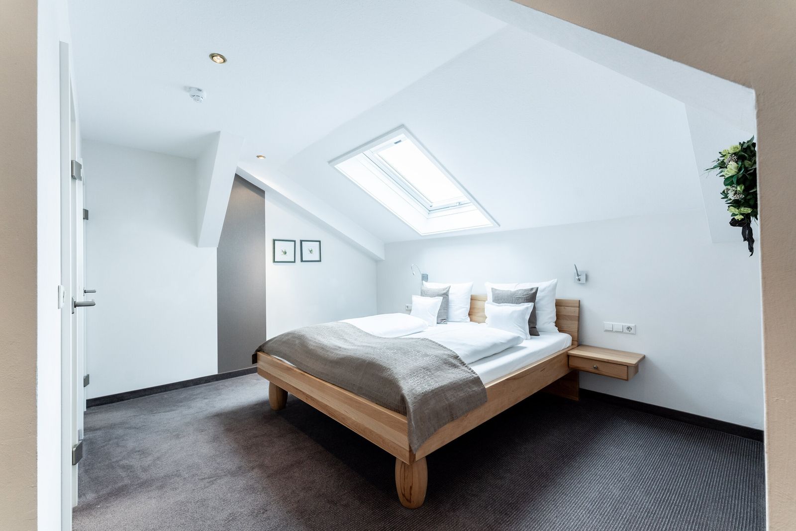 Groß - urig - Doppelzimmer image 1 - Hotel zum Ochsen | Schönwald | Baden Württemberg