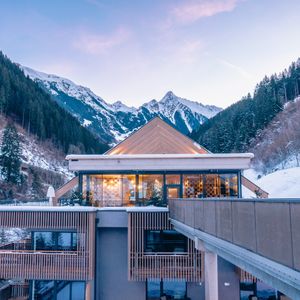 ZillergrundRock Luxury Mountain Resort-image-10