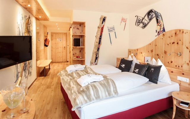 Doppelzimmer Zirbe Nockberge im Familotel Kärnten - Kirchheimerhof