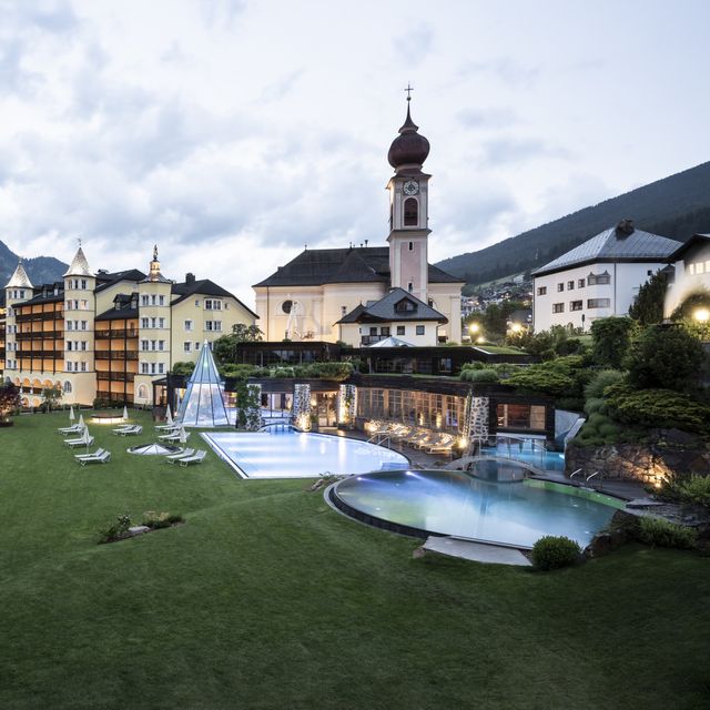 ADLER Spa Resort DOLOMITI in St. Ulrich, Grödnertal, Trentino-Südtirol, Italien