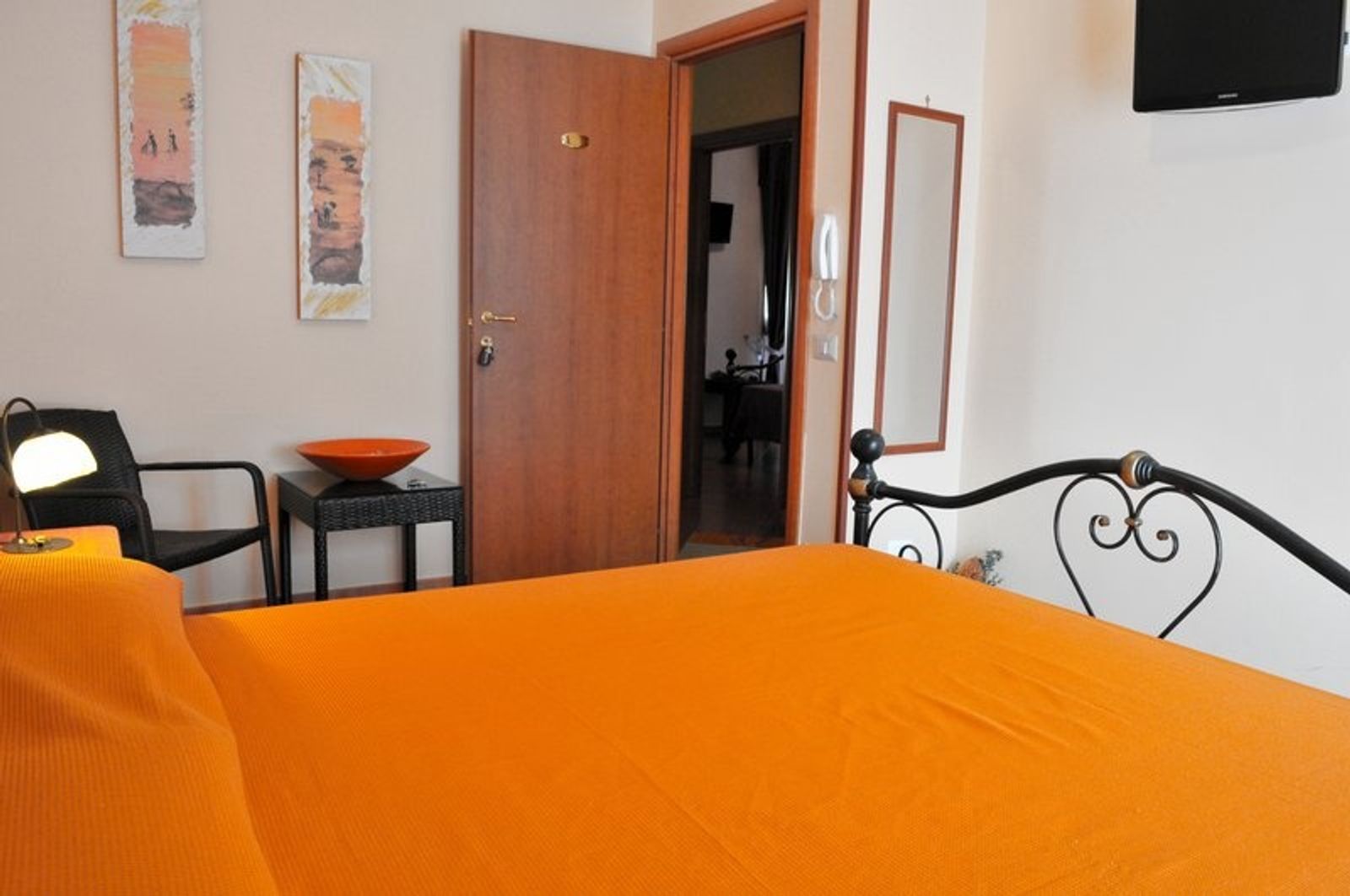 Doppelzimmer - Orange - Granatapfel - Lavendel image 2 - B&B Rio Casaletto | Casaletto Spartano | Kampanien | Italien