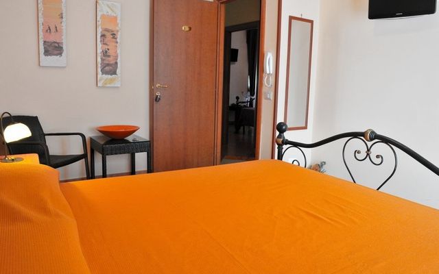 Doppelzimmer - Orange - Granatapfel - Lavendel image 2 - B&B Rio Casaletto | Casaletto Spartano | Kampanien | Italien