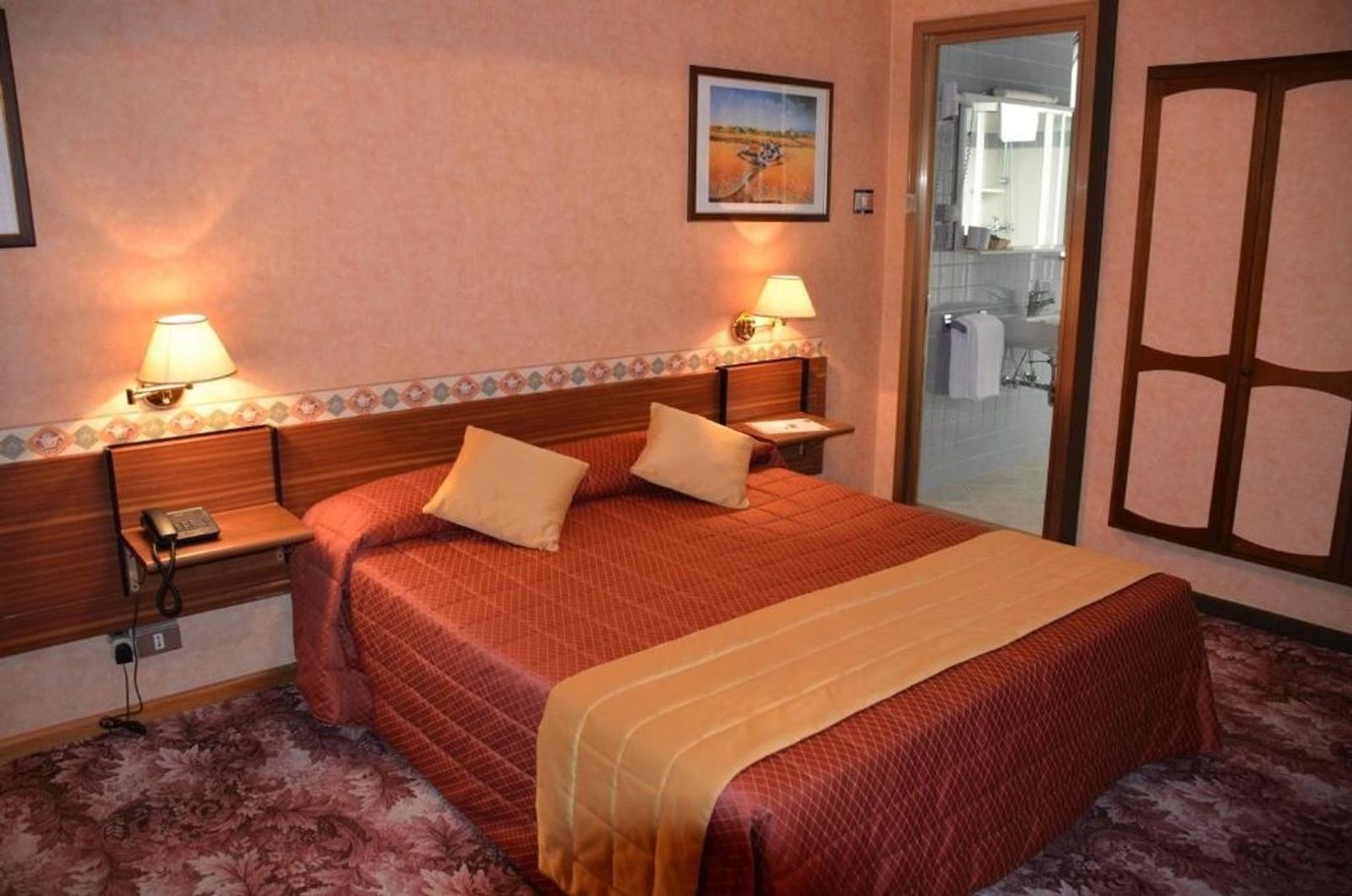 Doppel- oder Zweibettzimmer  image 3 - Hotel Milano | Triest | Italien