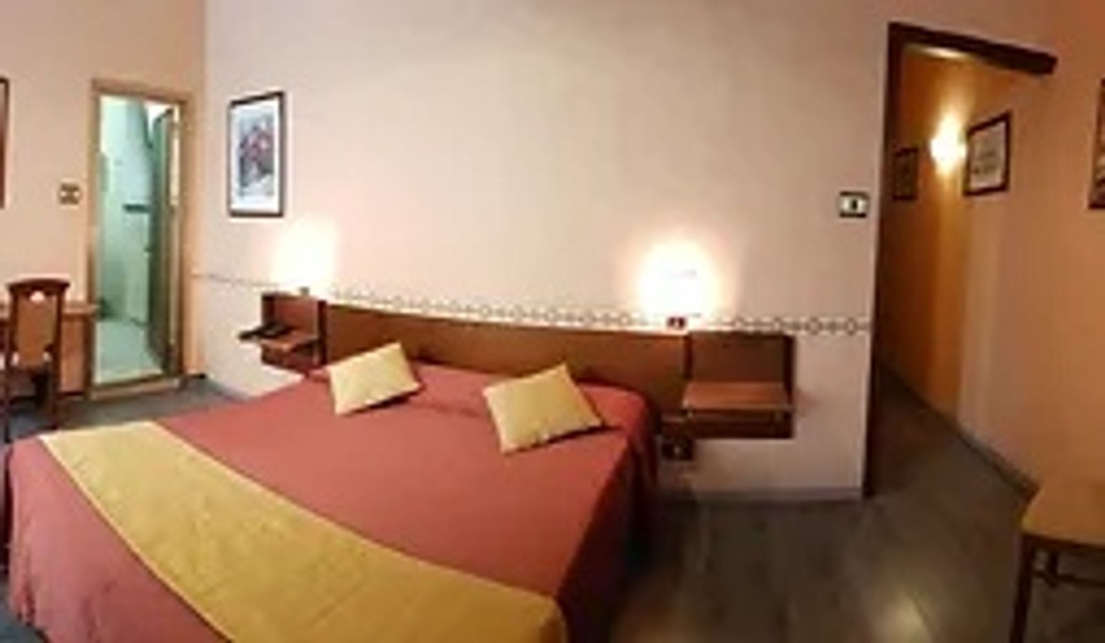 Doppel- oder Zweibettzimmer  image 1 - Hotel Milano | Triest | Italien