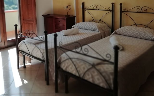 Accommodation Room/Apartment/Chalet: Double room with single beds