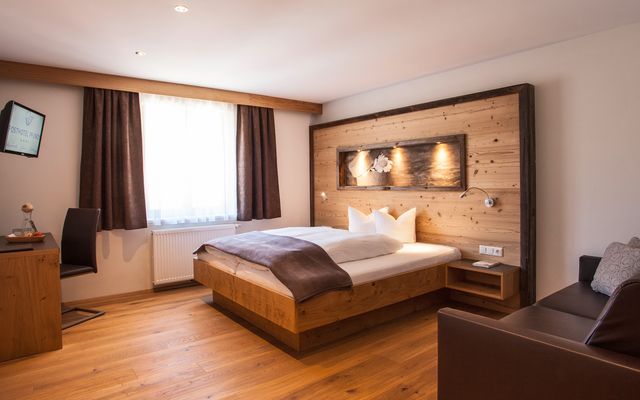 Superior double room in the main building image 2 - Motorrad - Skihotel Hotel | Post | Pfunds | Tirol | Austria