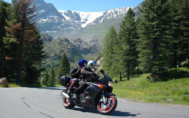Motorrad - Skihotel Hotel | Post | Pfunds | Tirol | Austria: Simply live well