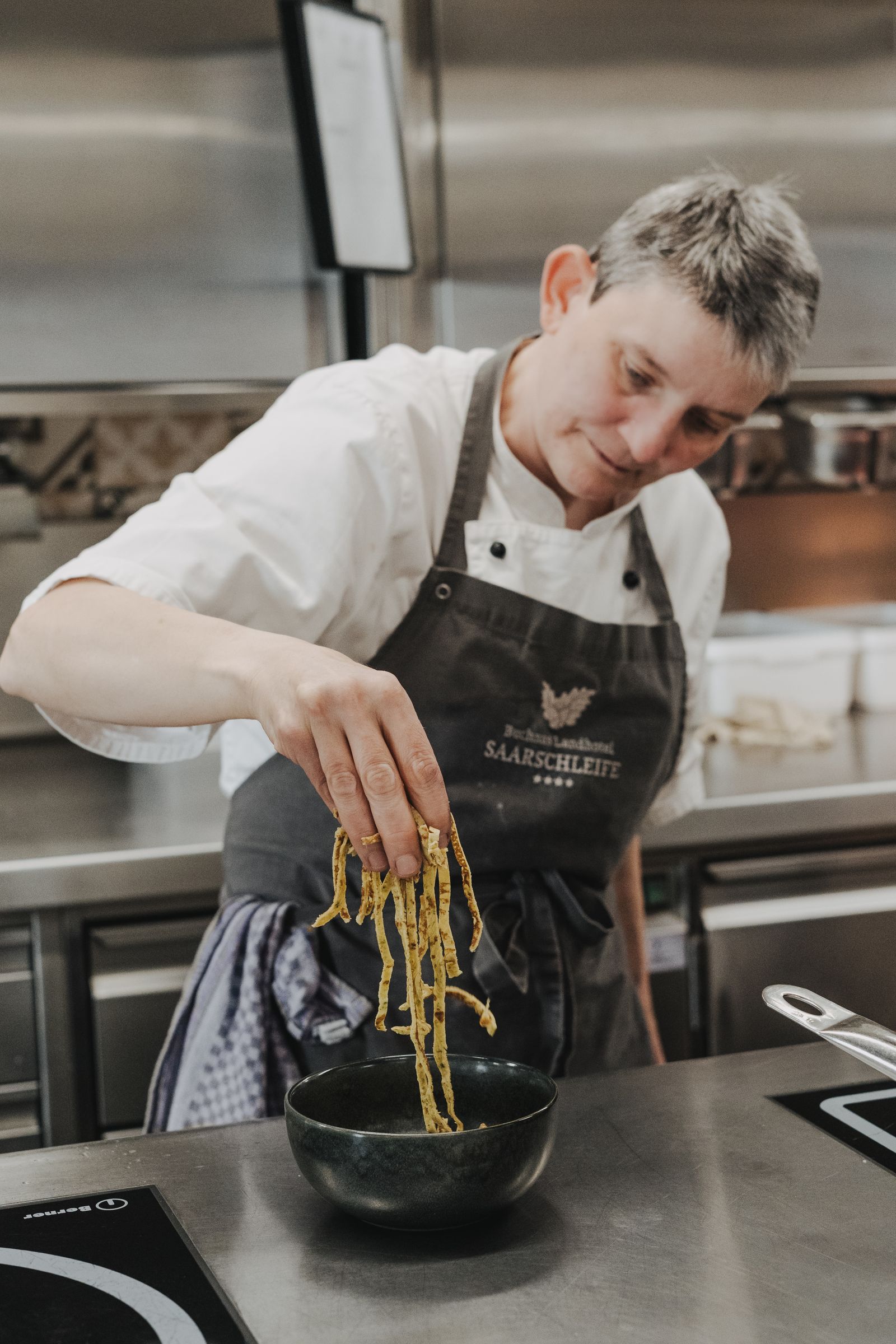 November Special:  Liesels Gänseessen image 5 - Buchnas Landhotel Saarschleife