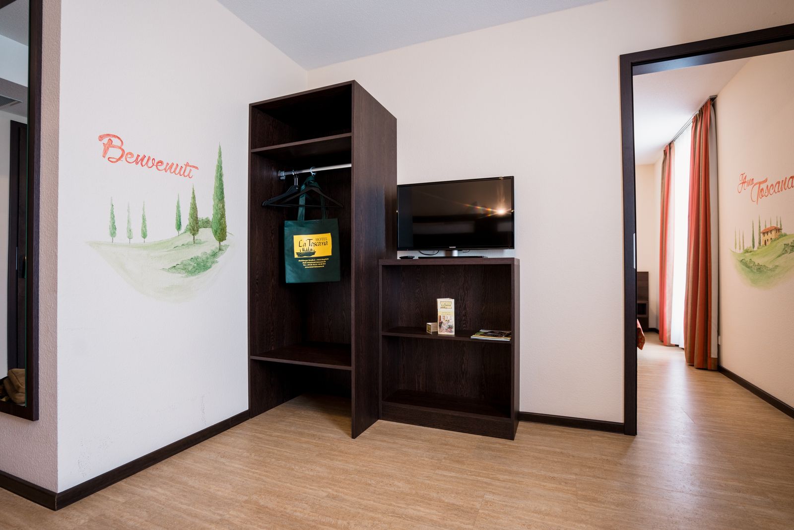 Familienzimmer Deluxe image 6 - Hotel La Toscana