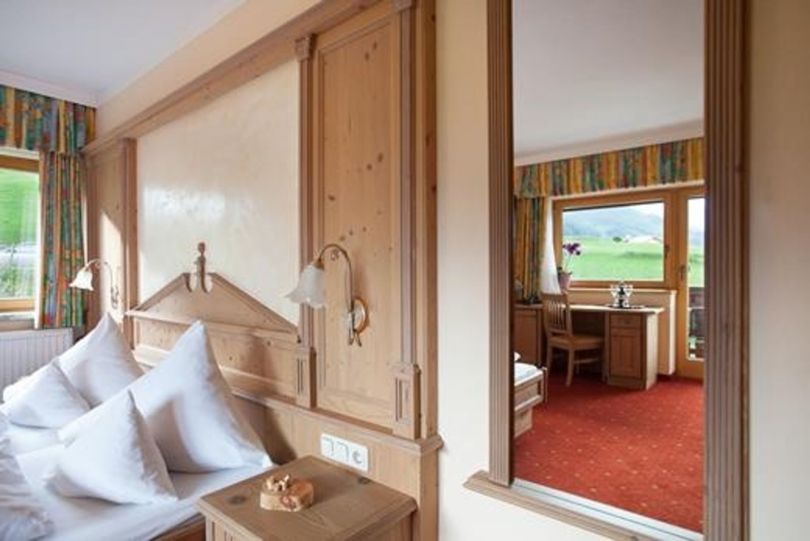 Doppelzimmer image 3 - Hotel die Arlbergerin | St.Anton a. Arlberg | Tirol | Austria