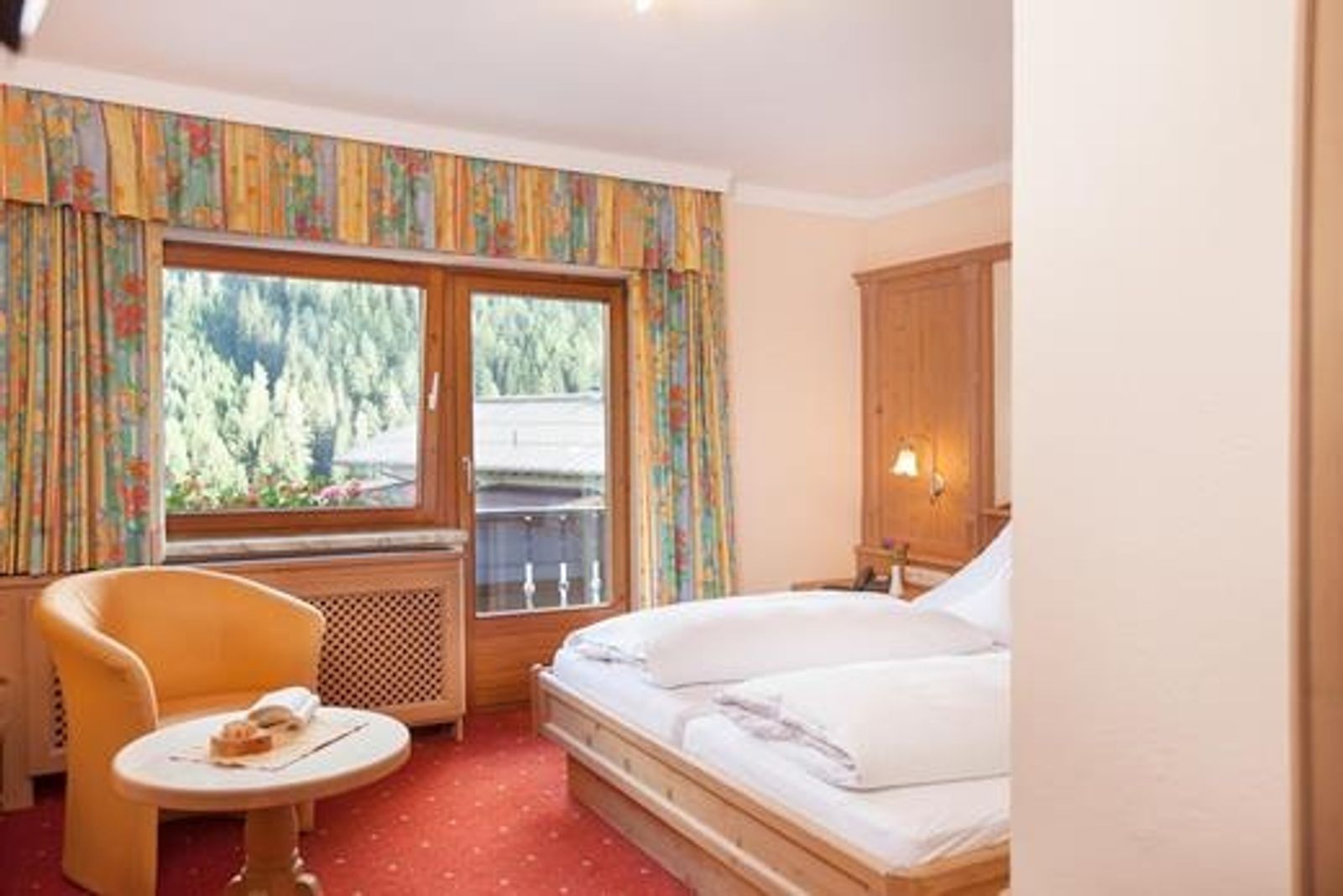 Doppelzimmer image 5 - Hotel die Arlbergerin | St.Anton a. Arlberg | Tirol | Austria