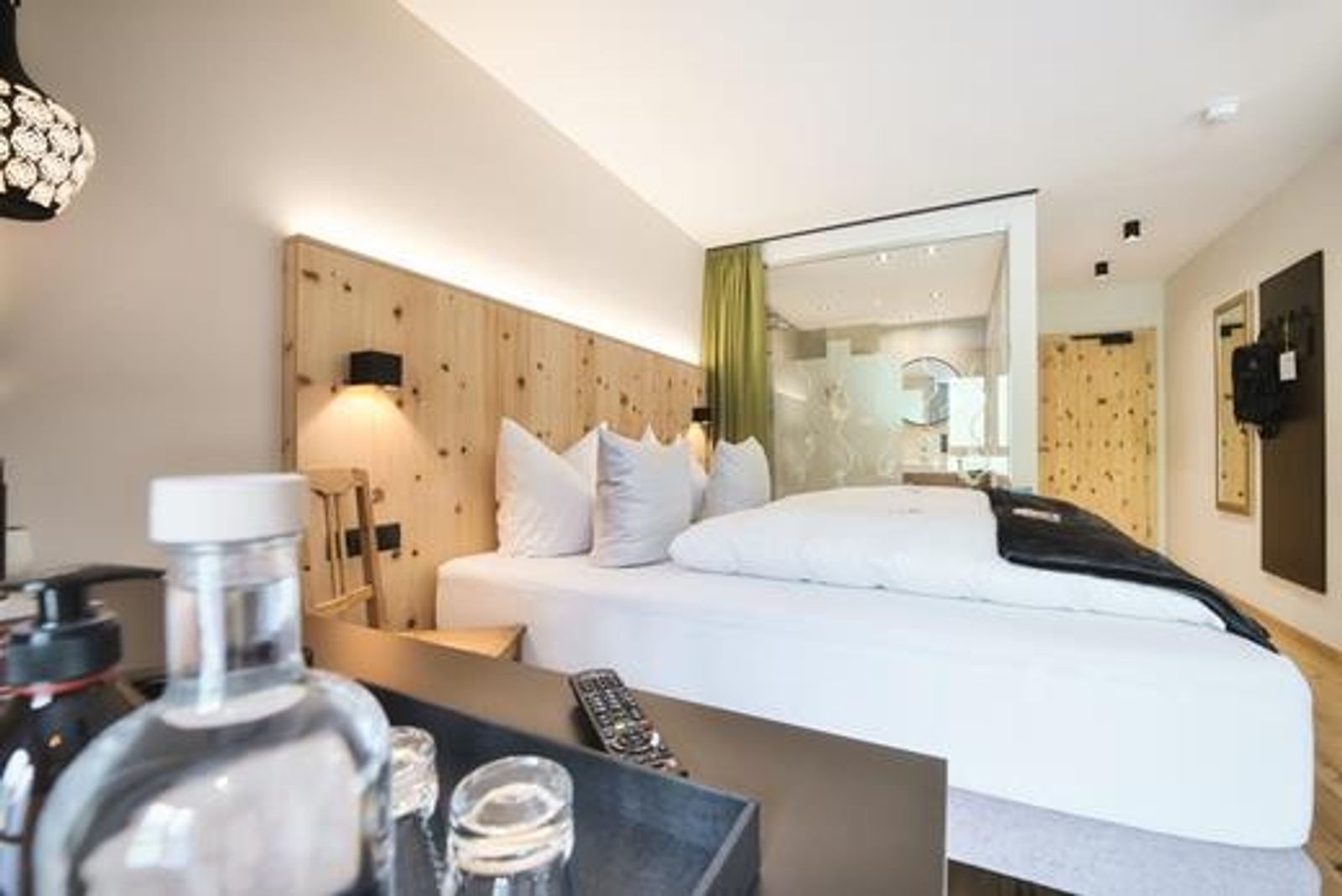  Doppelzimmer image 2 - Hotel die Arlbergerin | St.Anton a. Arlberg | Tirol | Austria