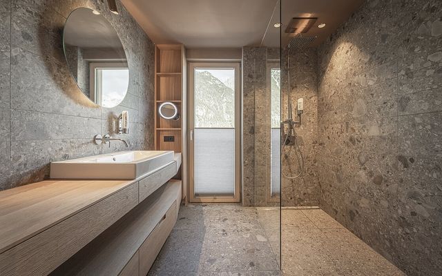 Suite Rubin  image 4 - Hotel Kristall | Leutasch | Tirol | Austria