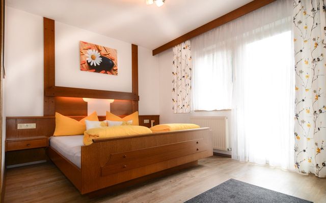 Doppelzimmer mit Dusche & WC image 2 - Gästehaus Julia | Ischgl | Tirol | Austria 