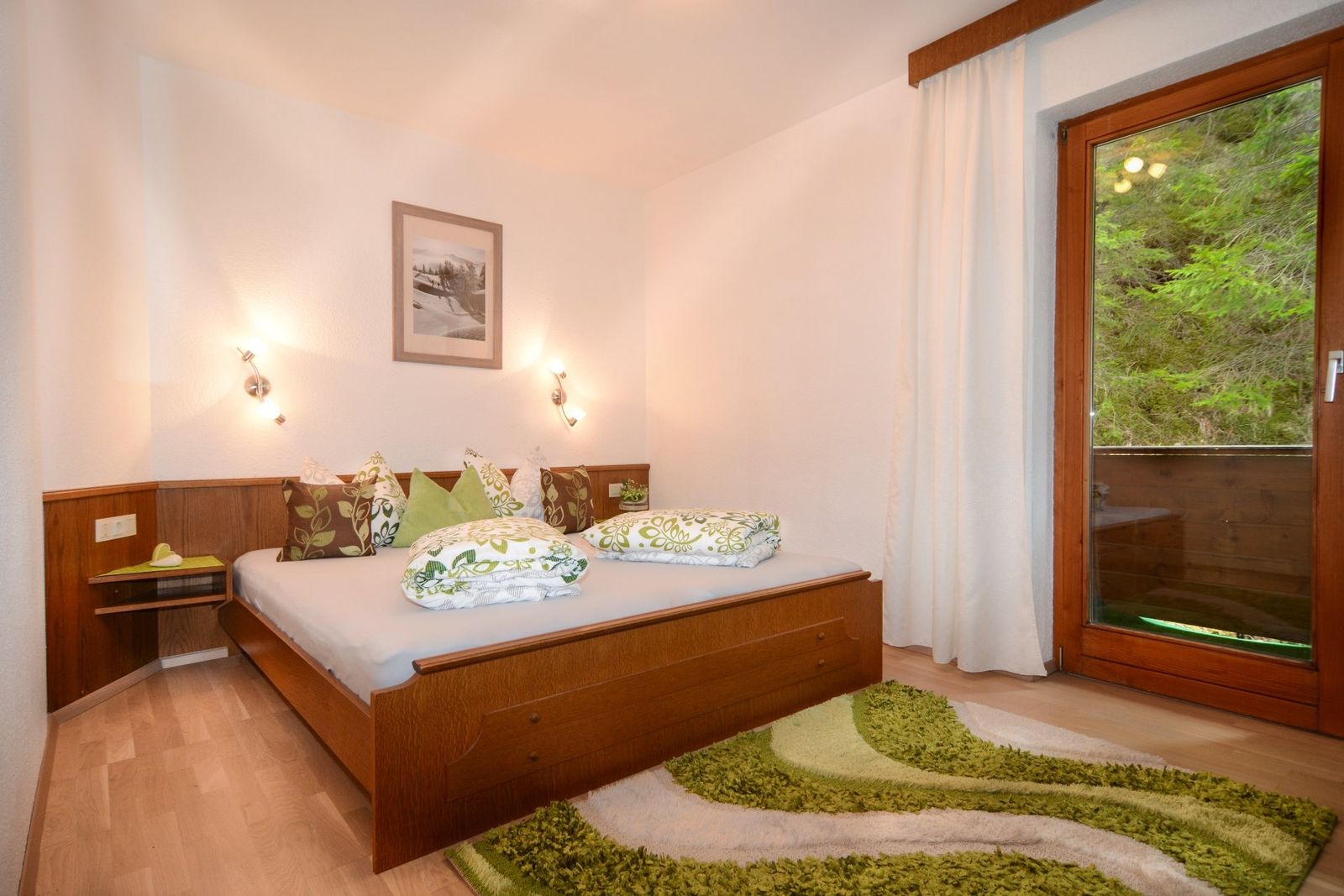 Doppelzimmer mit Dusche & WC image 3 - Gästehaus Julia | Ischgl | Tirol | Austria 