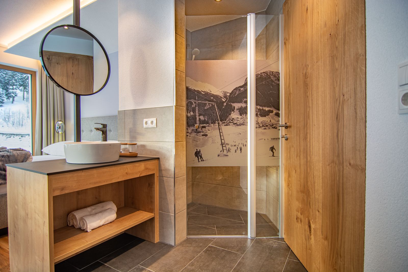 Didis #holidayhome - Panorama Doppelzimmer  image 3 - Apartment Didis Holiday Home | Ischgl | Tirol | Austria