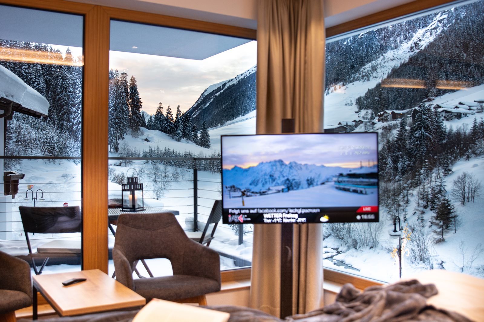 Didis #holidayhome - Panorama Doppelzimmer  image 2 - Apartment Didis Holiday Home | Ischgl | Tirol | Austria
