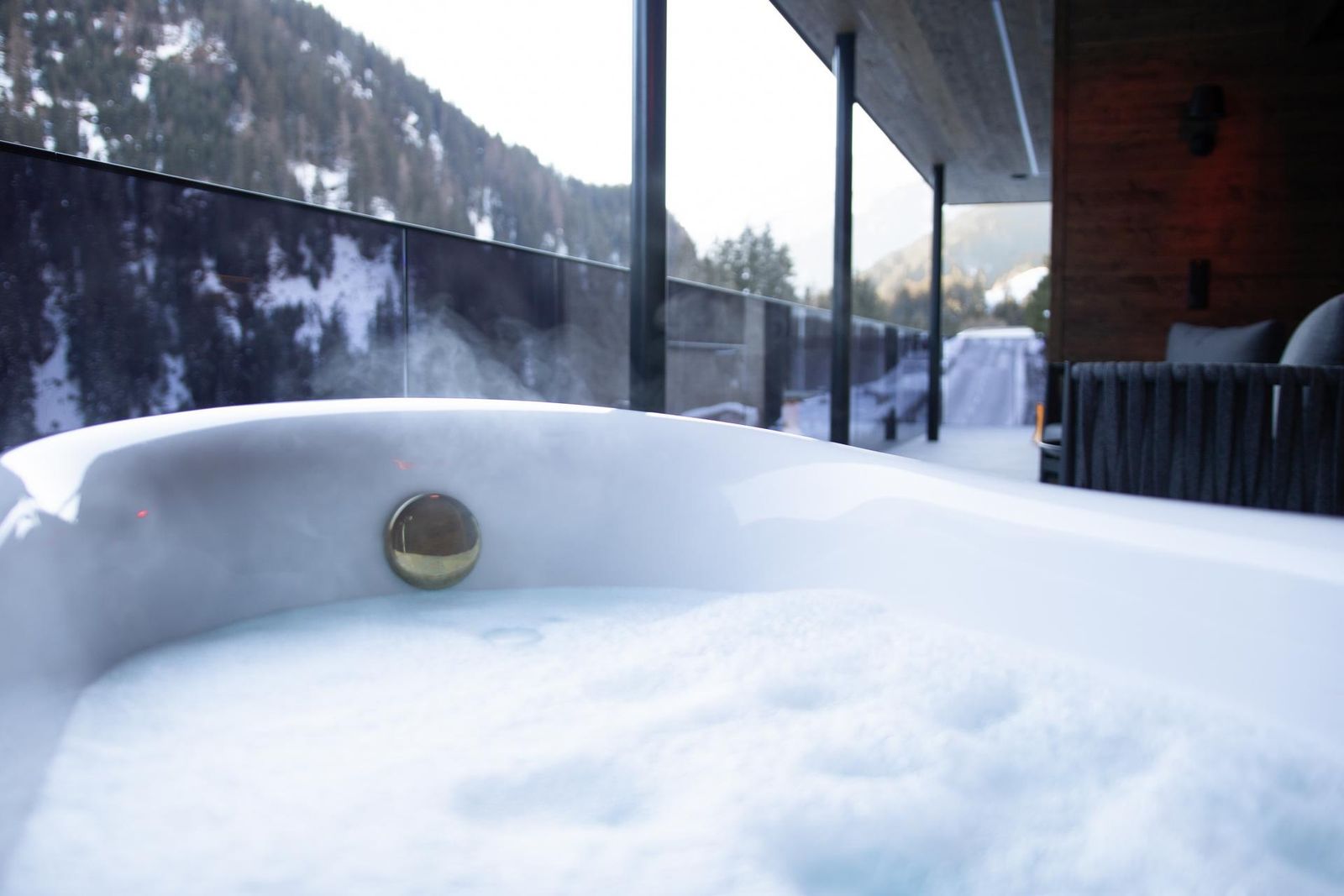 Stanton Lounger image 1 - Apart Sailers | St.Anton a. Arlberg | Tirol | Austria