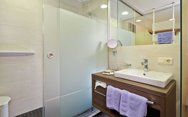 Doppelzimmer Tirol Superior image 3 - Wohlfühl - Hotel Gundolf | Pitztal | Tirol | Austria