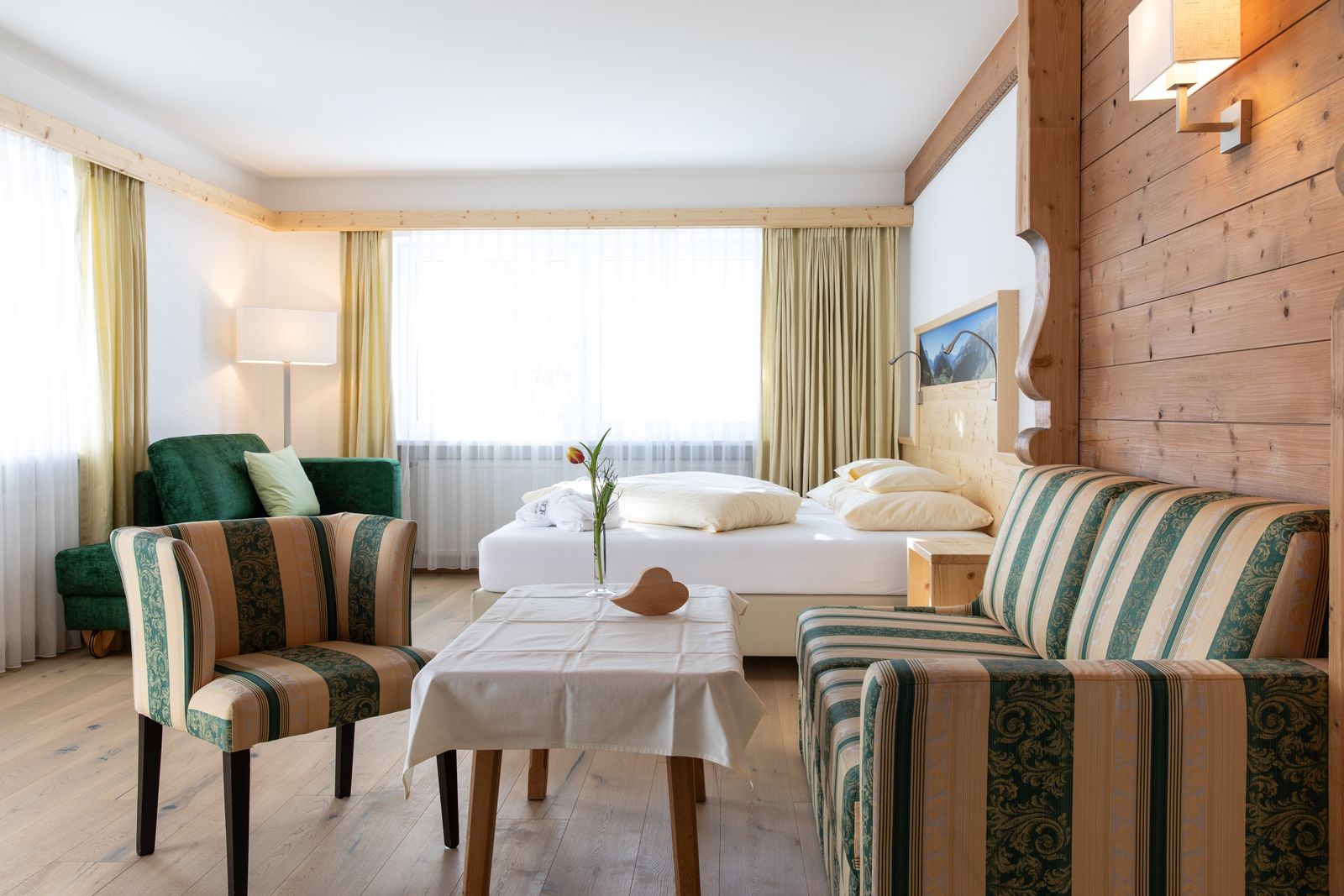 Grand Deluxe Zimmer image 3 - by VAYA Hotel Astoria | Nauders | Tirol | Austria