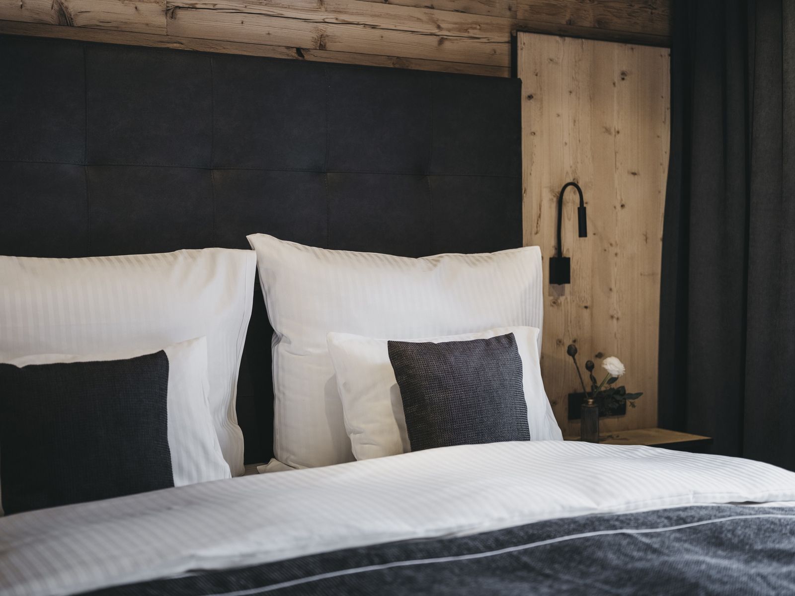 Standard Doppelzimmer image 4 - VAYA Resort Hotel | VAYA Pfunds | Tirol | Austria