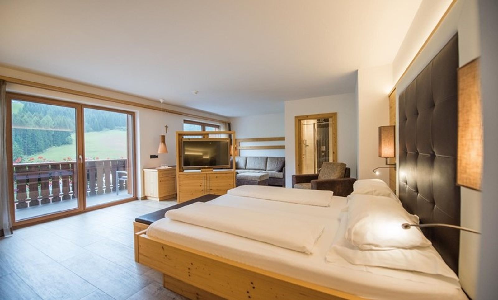Panorama Suite image 1 - Berghotel Ratschings