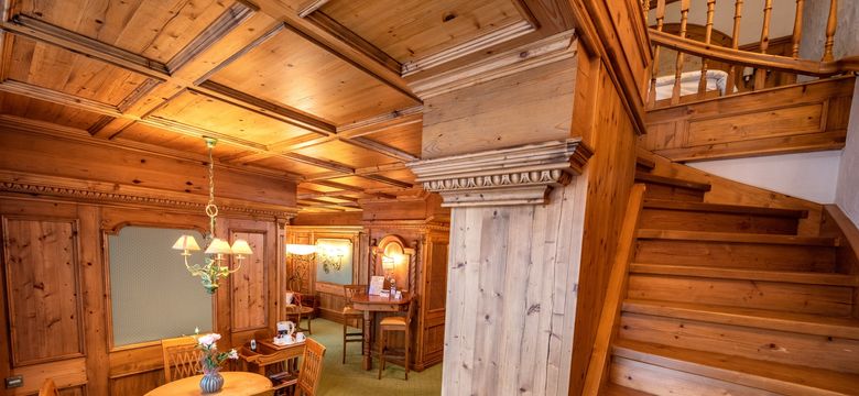 Göbel´s Schlosshotel Prinz von Hessen: Reclaimed wood duplex image #1