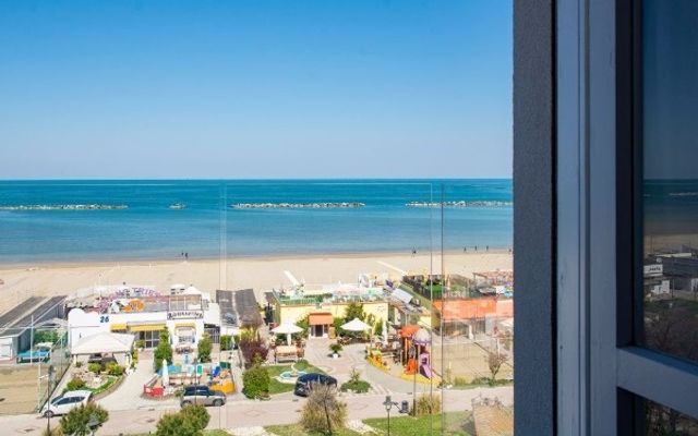 Unterkunft Zimmer/Appartement/Chalet: Dreibett Zimmer  - Balkone - Blick zum Meer