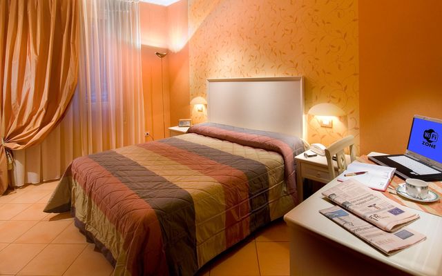 Kétágyas szoba egyszemélyes használatra  image 1 - Hotel St. Moritz