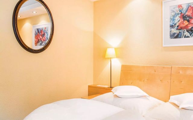 Double Room Standard image 3 - Hotel Rosa Canina | St.Anton am Arlberg | Tirol