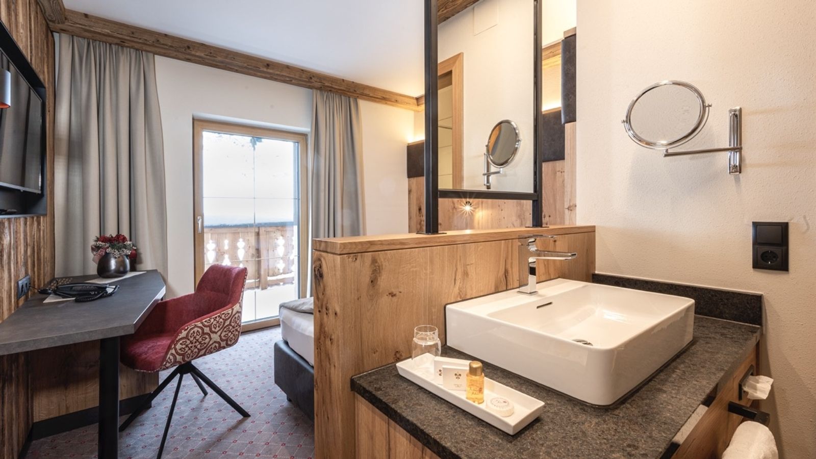 Einzelzimmer "Grand Lit" image 1 - Alpenresort Hotel Fluchthorn