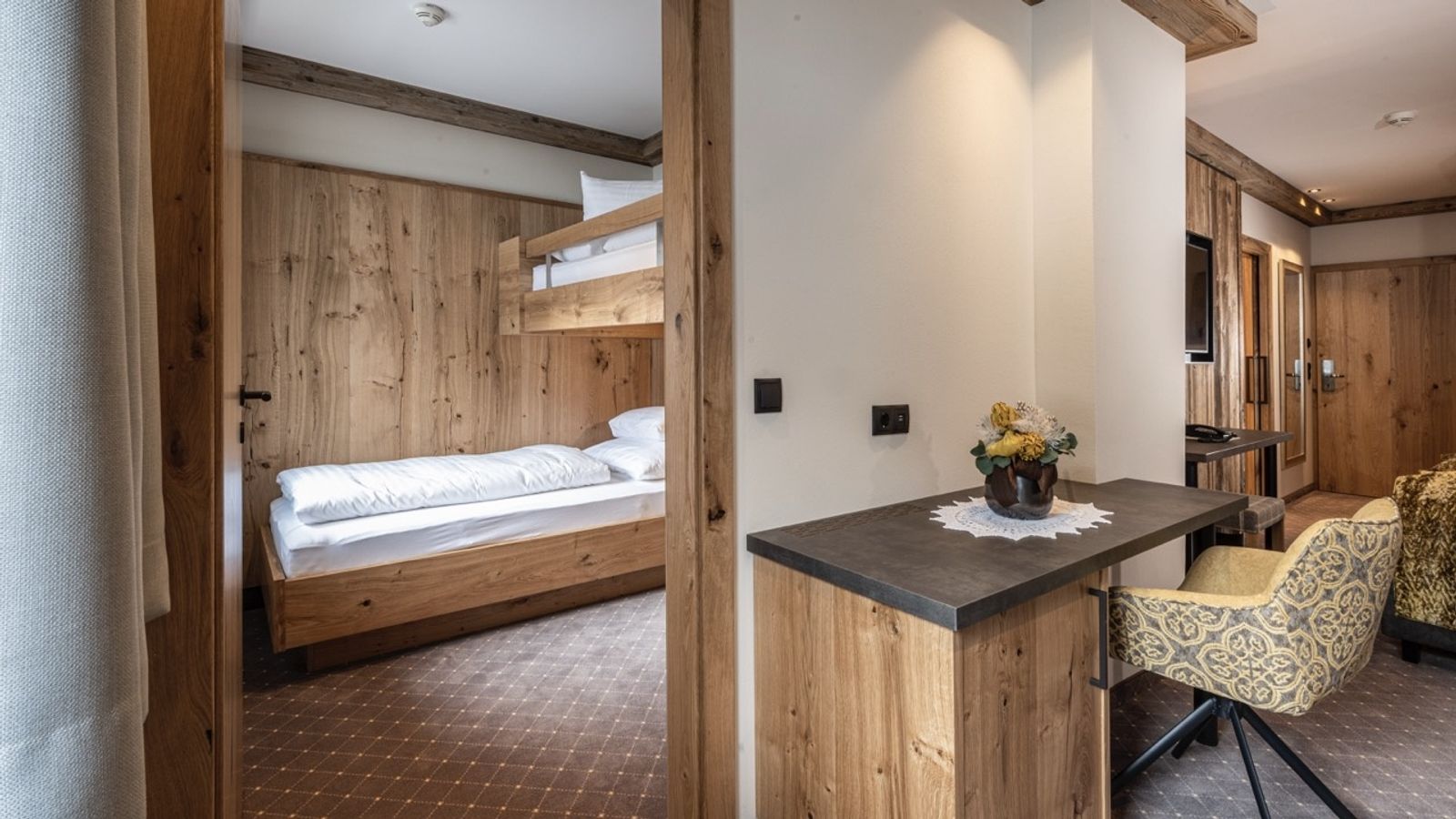 Familienzimmer Edelweiss image 3 - Alpenresort Hotel Fluchthorn